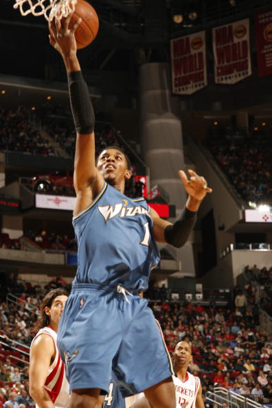 德转列球员制造进球排行榜：凯恩进入前十（德转发布球员参与进球榜：凯恩跻身前十）