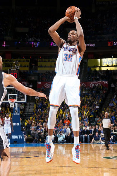 孔帕尼谈轮换：有人问球员们能否踢满每场比赛？当然不可能（孔帕尼谈轮换：球员不可能场场踢满）