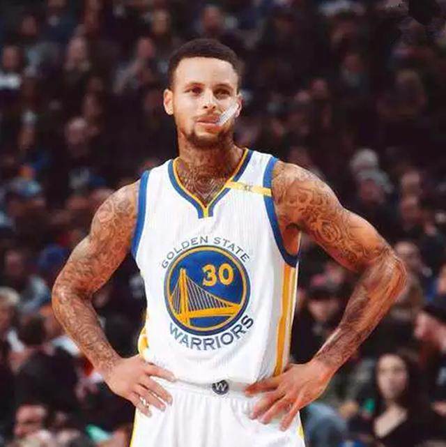 约基奇追平奥尼尔，成为半场80%+得到20分最多的中锋（约基奇与奥尼尔并列中锋第一：半场命中率80%+且20分场次最多）