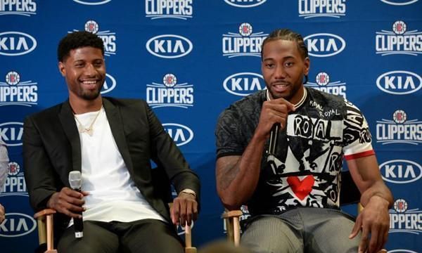 伊利牛奶开启促销活动：买三箱牛奶即送CBA新赛季球票一张（伊利牛奶推出优惠：购三箱送CBA新赛季球票一张）