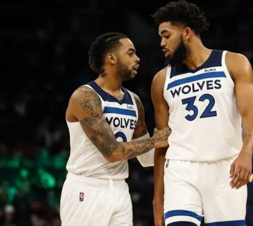 记者：阿根廷全队周四启程前往安哥拉，梅西届时将首发出战（记者：阿根廷队周四启程赴安哥拉，梅西预计首发亮相）