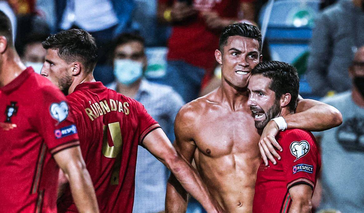 欧冠精彩进球回顾：梅西助攻亮点,（欧冠经典进球盘点：梅西神助攻成焦点）