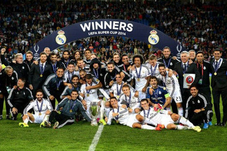 欧冠比赛战术分析：尤文图斯防守策略,（尤文图斯在欧冠的防守部署与战术解读）