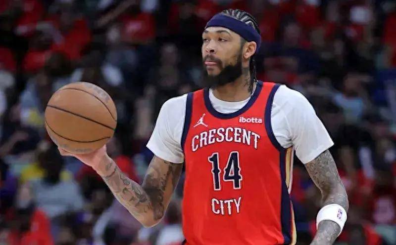 维尼修斯等人在替补席偷笑被龙赛罗怒批：到底在笑什么？（维尼修斯等人替补席窃笑惹怒龙赛罗：你们到底在笑啥？）