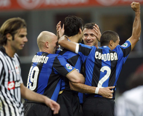 德国U21主帅：卡尔是多面手，希望他把在拜仁的表现带到国家队（德国U21主帅盛赞卡尔多面手 盼其将拜仁状态带入国家队）