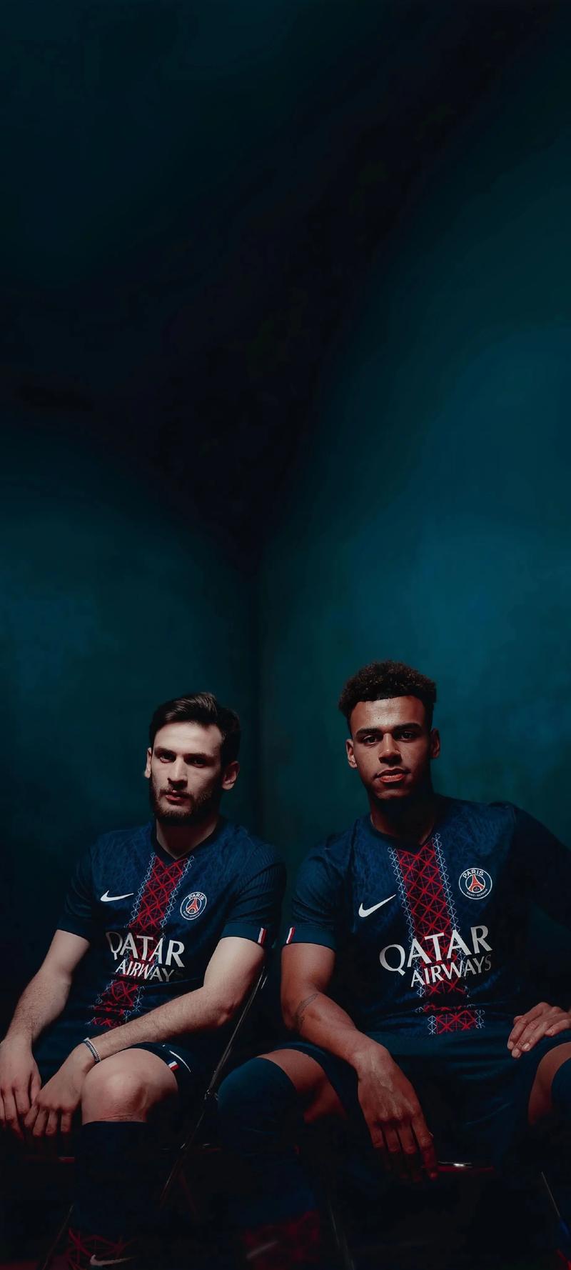 青岛西海岸晒视频：把口号带到诺坎普，老外喊“战斗青岛队”（青岛西海岸发布视频：口号响彻诺坎普，外国球迷高喊“青岛队，战斗！”）