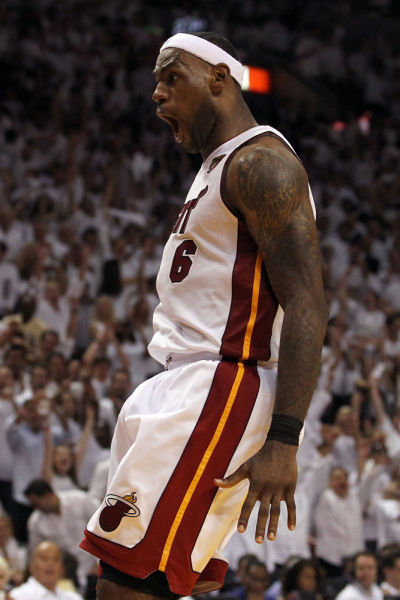 没射正，莱万是巴萨队史首位单赛季西甲两次罚点射偏的球员（莱万本场零射正，成巴萨队史单赛季西甲两次点球踢偏第一人）