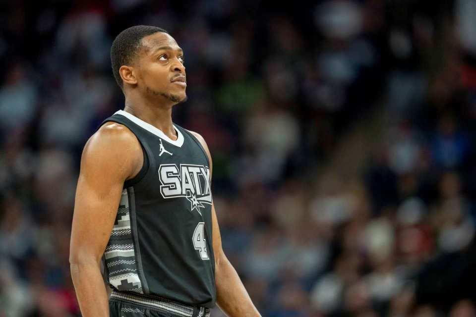 FIFPRO女足年度最佳11人：拉索、邦马蒂领衔，英格兰6人入围（FIFPRO揭晓女足年度最佳十一人：邦马蒂、拉索领衔，英格兰6人上榜）