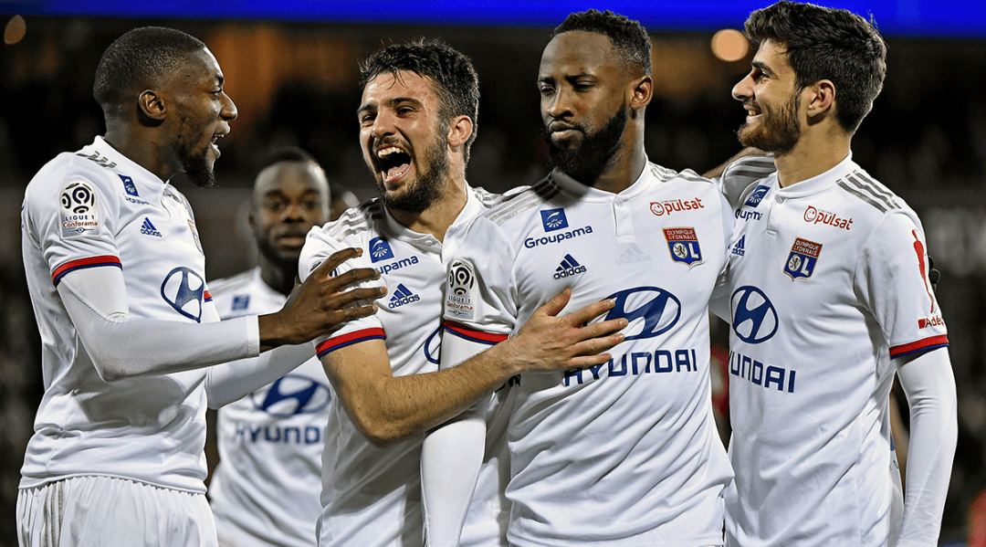 一场0-1爆出大冷门，意甲领头羊倒下，惨遭淘汰，萨里神换人（0-1爆冷！意甲领头羊出局，萨里妙手换人奏效）