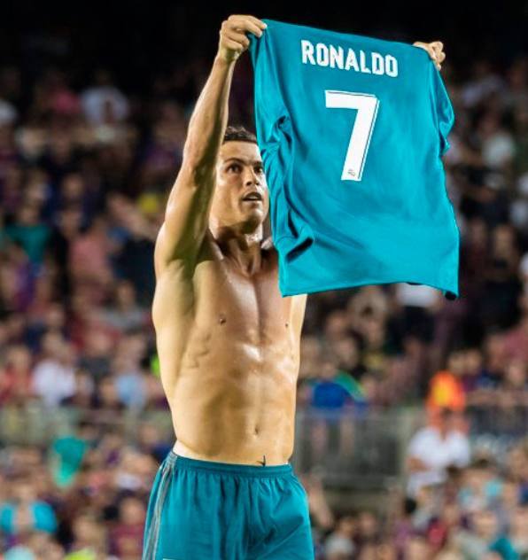 热议国足选帅：本土教练是陪标的；选土帅洋帅都是领导一句话（国足选帅惹争议：本土教练被指陪跑，土洋之选终归领导拍板）