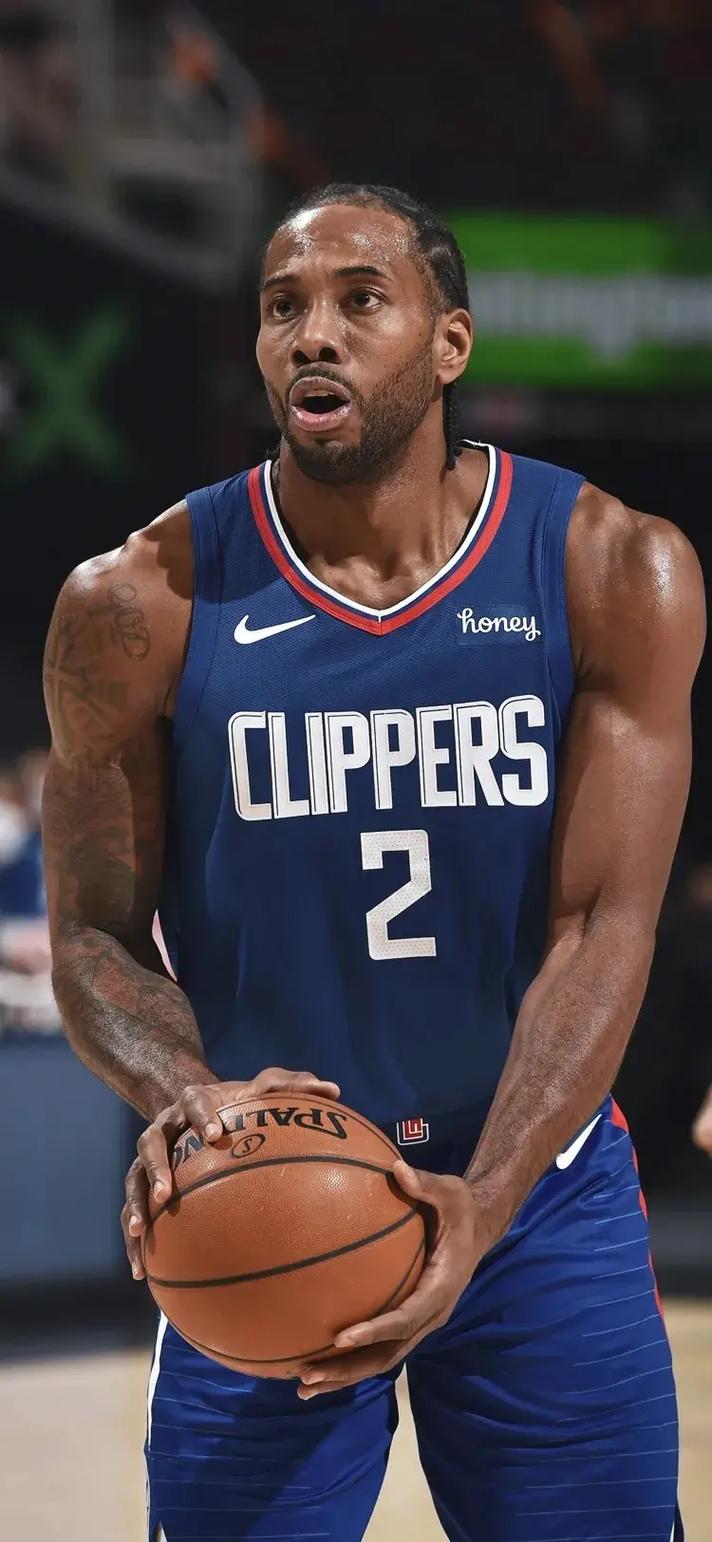 麦克阿瑟官推晒全队登长城照：回顾北京之行（麦克阿瑟官方推特发布全队登长城照：回顾北京之旅）